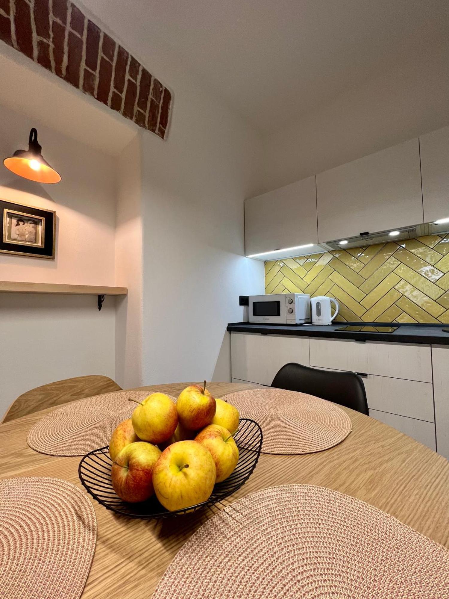 Art Apartment Glebova Lviv Luaran gambar